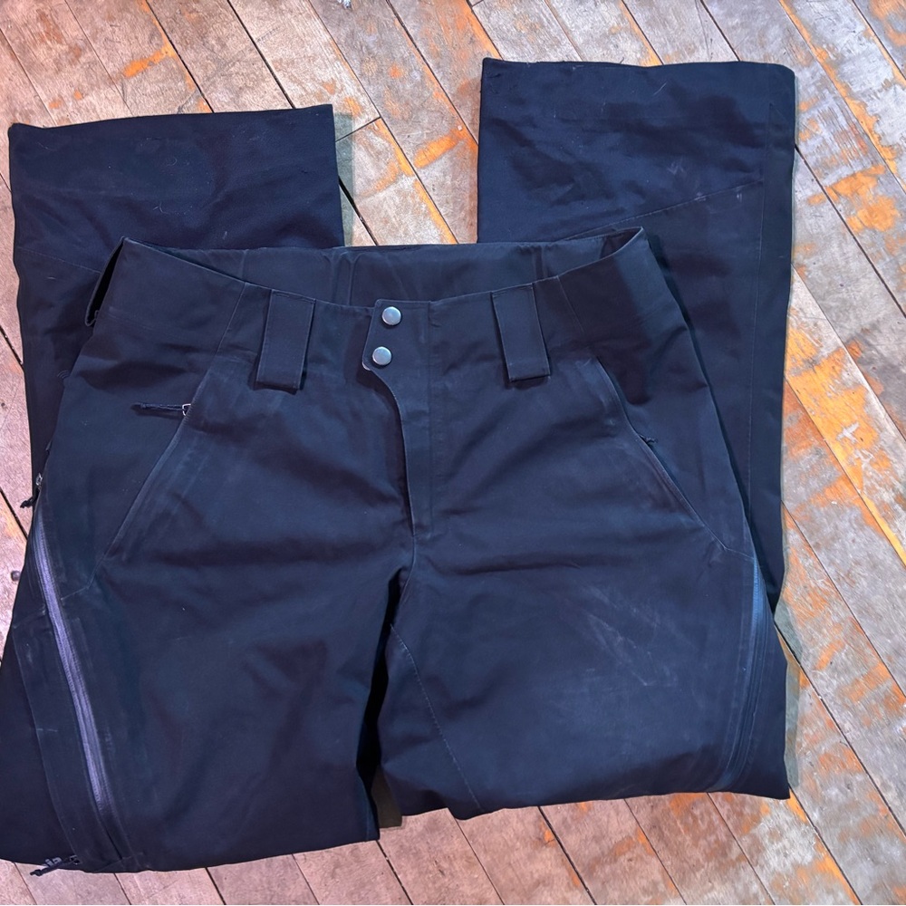 Patagonia ski pants size medium